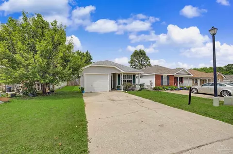 810 Hanover Dr, Pensacola, FL 32526