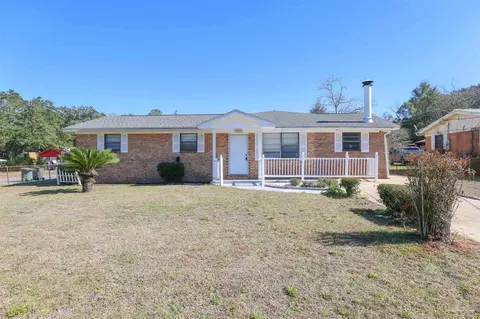 7620 Untreiner Ave, Pensacola, FL 32534