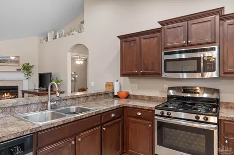 Kitchen - 5221 English Oak Dr, Pace, FL 32571 photo 4 of 5