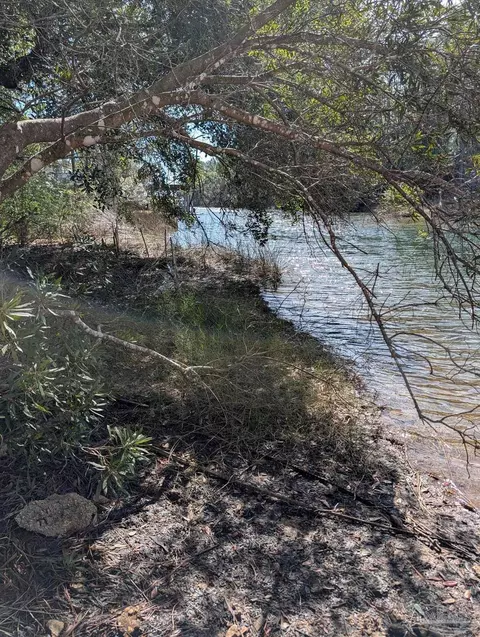 2649 San Clemente Dr, Milton, FL 32583