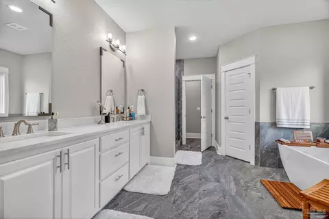 Bath - 2495 Timsbury Loop, Cantonment, FL 32533 photo 4 of 7