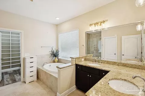 Bath - 6994 Foxboro Cir, Pace, FL 32571 photo 1 of 5