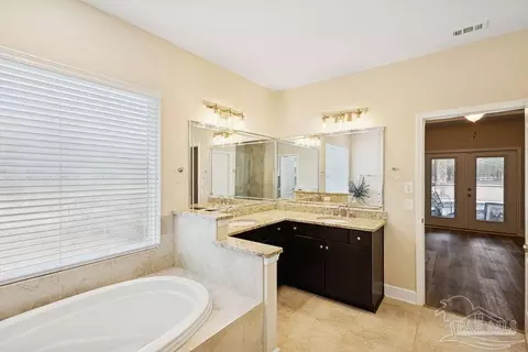 Bath - 6994 Foxboro Cir, Pace, FL 32571 photo 2 of 5