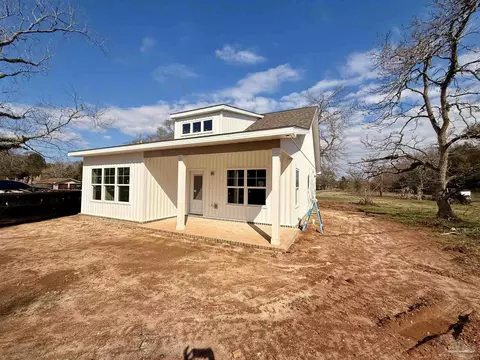 Exterior - 5307 Edeker Cir, Jay, FL 32565 photo 3 of 11