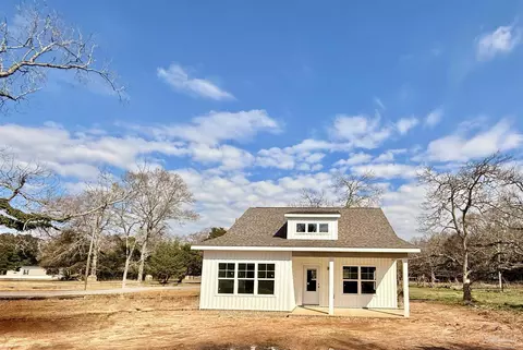 Exterior - 5307 Edeker Cir, Jay, FL 32565 photo 7 of 11