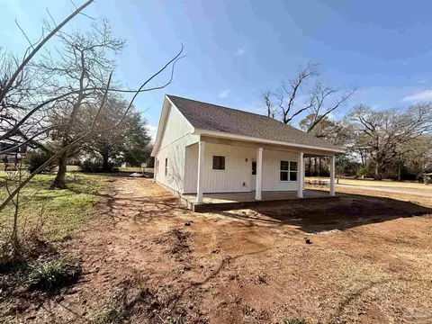 Exterior - 5307 Edeker Cir, Jay, FL 32565 photo 10 of 11