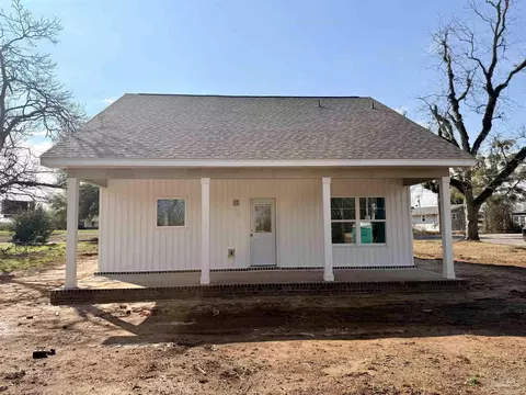 Exterior - 5307 Edeker Cir, Jay, FL 32565 photo 4 of 11
