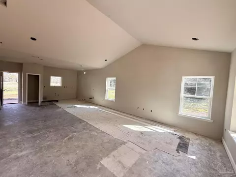 Living - 5307 Edeker Cir, Jay, FL 32565 photo 3 of 4