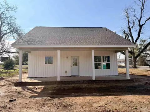 Exterior - 5307 Edeker Cir, Jay, FL 32565 photo 9 of 11