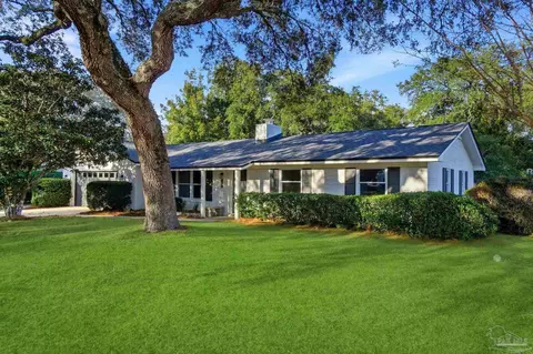 301 Priscilla Dr, Fort Walton Beach, FL 32547