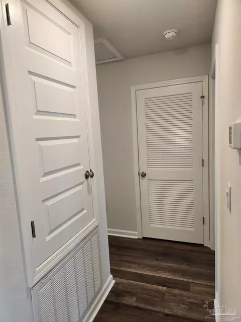 Entry Way - 6179 June Bug Dr, Milton, FL 32583 photo 2 of 4