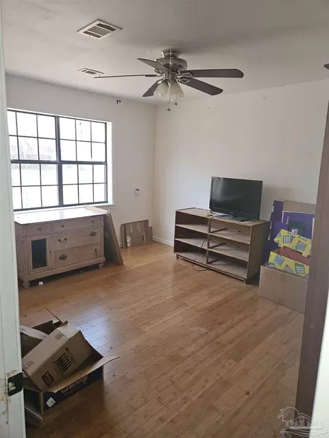 Bedroom - 2779 Nelsontown Rd, Jay, FL 32565 photo 3 of 3