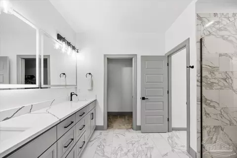 Bath - 8200 Teton Crest Dr, Pace, FL 32571 photo 4 of 8