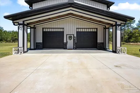 Exterior - 8200 Teton Crest Dr, Pace, FL 32571 photo 6 of 10