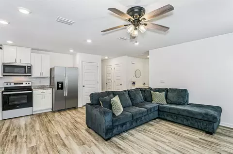 Entry Way - 2536 Sutton Place Dr, Cantonment, FL 32533 photo 2 of 2