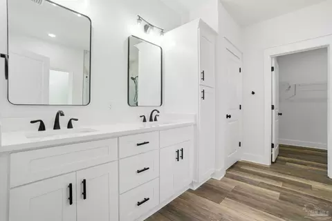 Bath - 4224 Byrnwyck Pl, Pace, FL 32571 photo 1 of 4