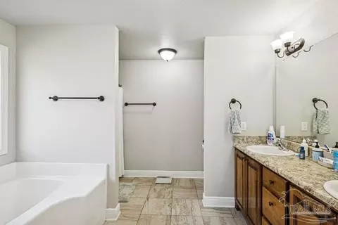 Bath - 6263 Browning St, Milton, FL 32570 photo 1 of 3