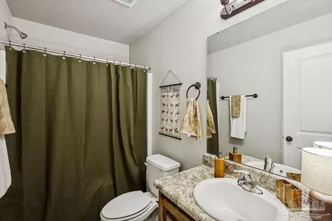 Bath - 6263 Browning St, Milton, FL 32570 photo 2 of 3