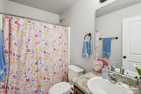 Bath - 6263 Browning St, Milton, FL 32570 photo 3 of 3