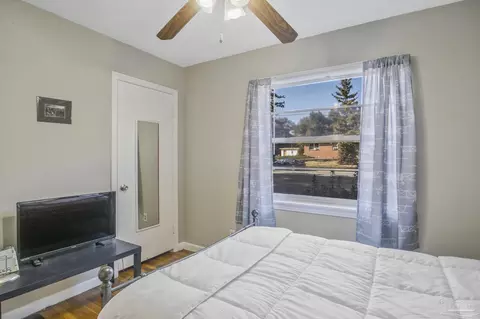Bedroom - 6589 Cedar St, Milton, FL 32570 photo 2 of 8
