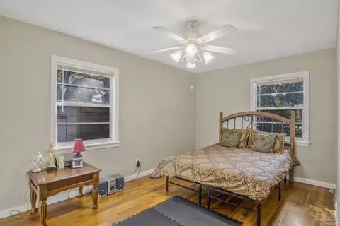 Bedroom - 6589 Cedar St, Milton, FL 32570 photo 6 of 8