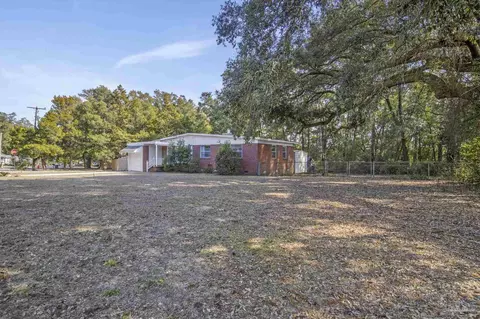 Exterior - 6589 Cedar St, Milton, FL 32570 photo 2 of 9