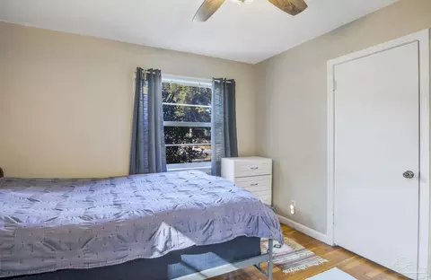 Bedroom - 6589 Cedar St, Milton, FL 32570 photo 4 of 8