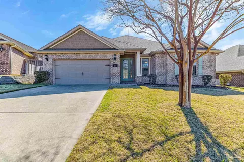 240 Gracie Ln, Niceville, FL 32578