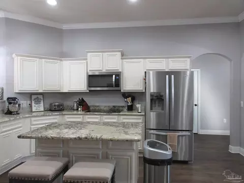 Kitchen - 5554 Mill Race Cir, Pace, FL 32571 photo 5 of 7