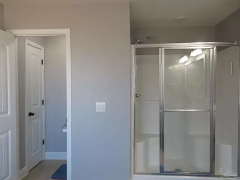 Bath - 5554 Mill Race Cir, Pace, FL 32571 photo 5 of 12