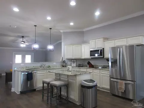 Kitchen - 5554 Mill Race Cir, Pace, FL 32571 photo 3 of 7
