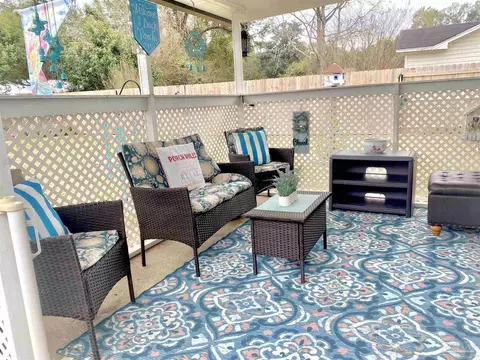 Exterior - 4536 Arcadia St, Milton, FL 32583 photo 6 of 10
