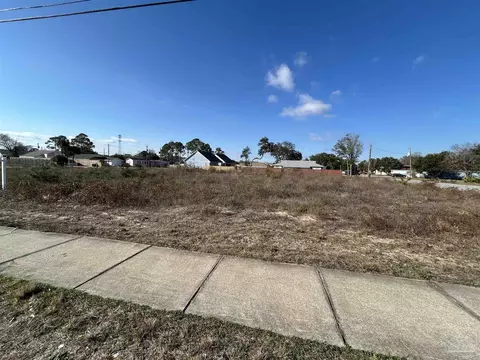 5400 Medina Rd, Pensacola, FL 32507