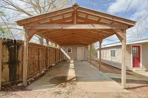 Exterior - 6941 Camp Henderson Rd, Jay, FL 32565 photo 4 of 5