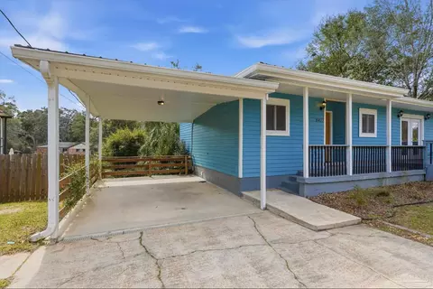 Exterior - 6473 Lakeshore Dr, Milton, FL 32570 photo 2 of 6
