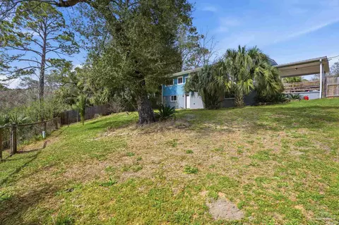 Exterior - 6473 Lakeshore Dr, Milton, FL 32570 photo 6 of 6