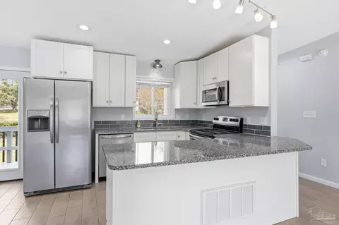 Kitchen - 6473 Lakeshore Dr, Milton, FL 32570 photo 1 of 3