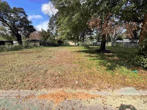 118 Dogwood Dr, Pensacola, FL 32505