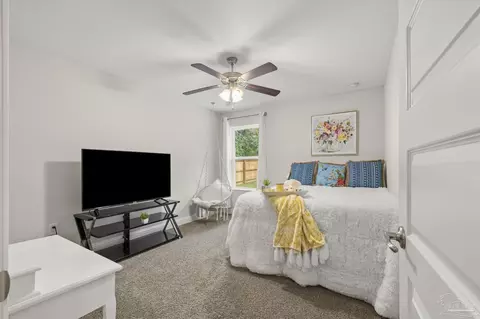 Bedroom - 4566 Red Oak Dr, Milton, FL 32583 photo 3 of 6