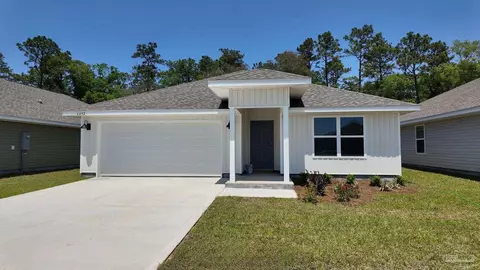 6492 Firefly Dr, Milton, FL 32583