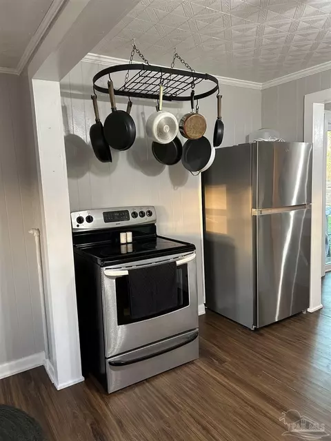 Kitchen - 3770 Hwy 182, Jay, FL 32565 photo 3 of 4