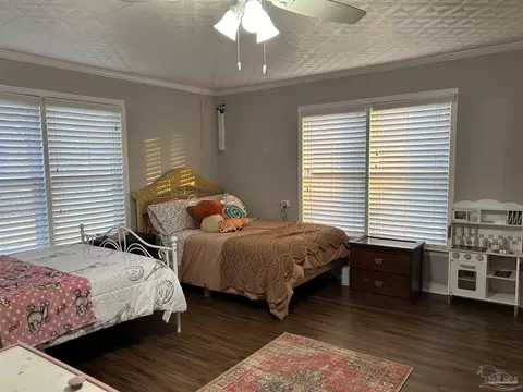 Bedroom - 3770 Hwy 182, Jay, FL 32565 photo 1 of 2