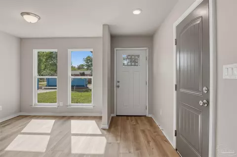 Entry Way - 4002 Lancer St, Pace, FL 32571 photo 2 of 3
