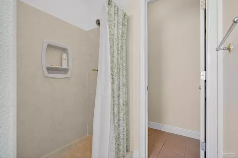 Bath - 2543 Pine Forest Rd, Cantonment, FL 32533 photo 6 of 9