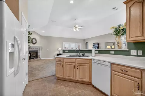 Kitchen - 2543 Pine Forest Rd, Cantonment, FL 32533 photo 4 of 5