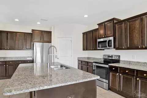 Kitchen - 4738 Felicity Ln, Pace, FL 32571 photo 1 of 5