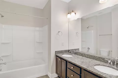 Bath - 4738 Felicity Ln, Pace, FL 32571 photo 5 of 5