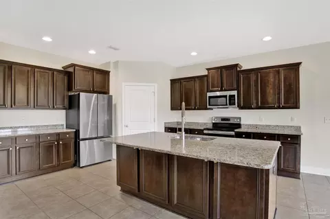 Kitchen - 4738 Felicity Ln, Pace, FL 32571 photo 3 of 5