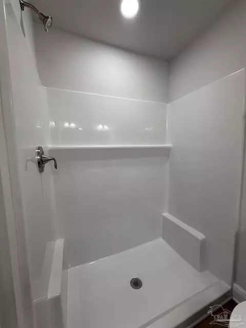 Bath - 5130 Blackmon Dr, Jay, FL 32565 photo 4 of 4