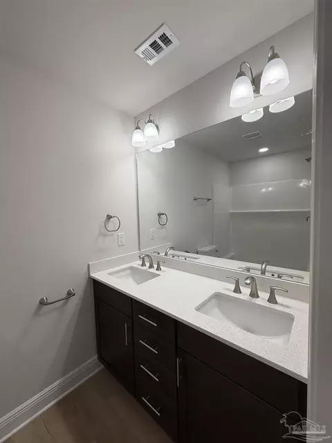 Bath - 5130 Blackmon Dr, Jay, FL 32565 photo 3 of 4